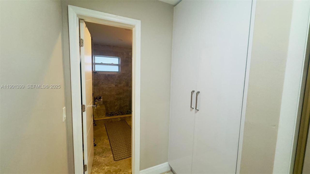 For Rent: $3,725 (3 beds, 2 baths, 1700 Square Feet)