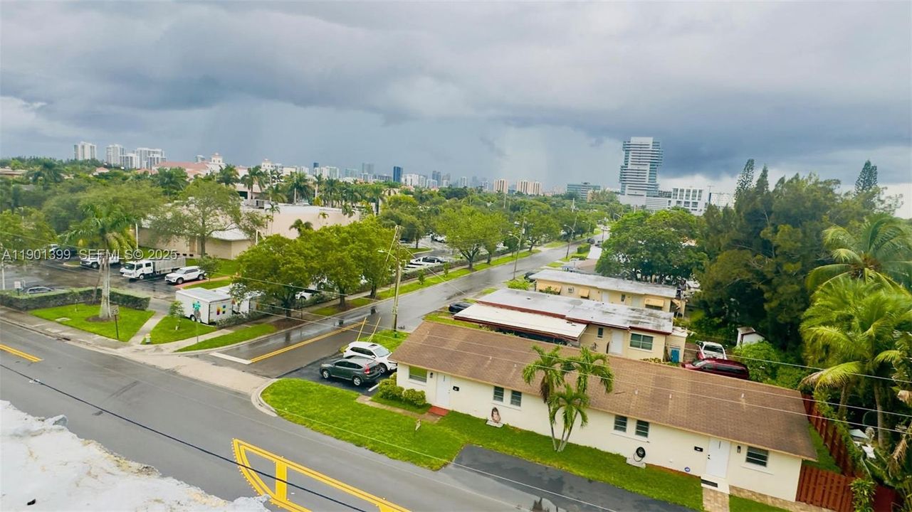 For Rent: $3,725 (3 beds, 2 baths, 1700 Square Feet)