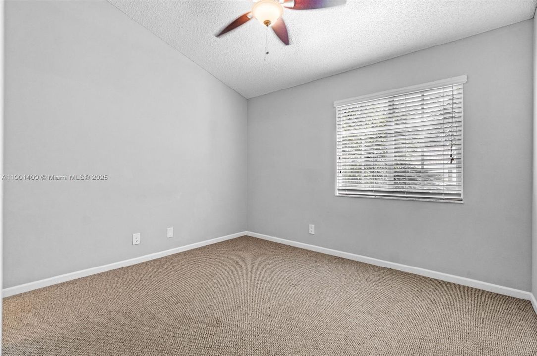 For Rent: $2,025 (2 beds, 2 baths, 1008 Square Feet)