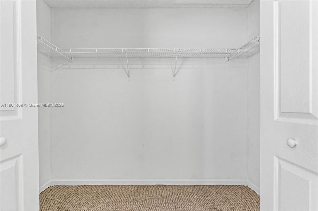 For Rent: $2,025 (2 beds, 2 baths, 1008 Square Feet)