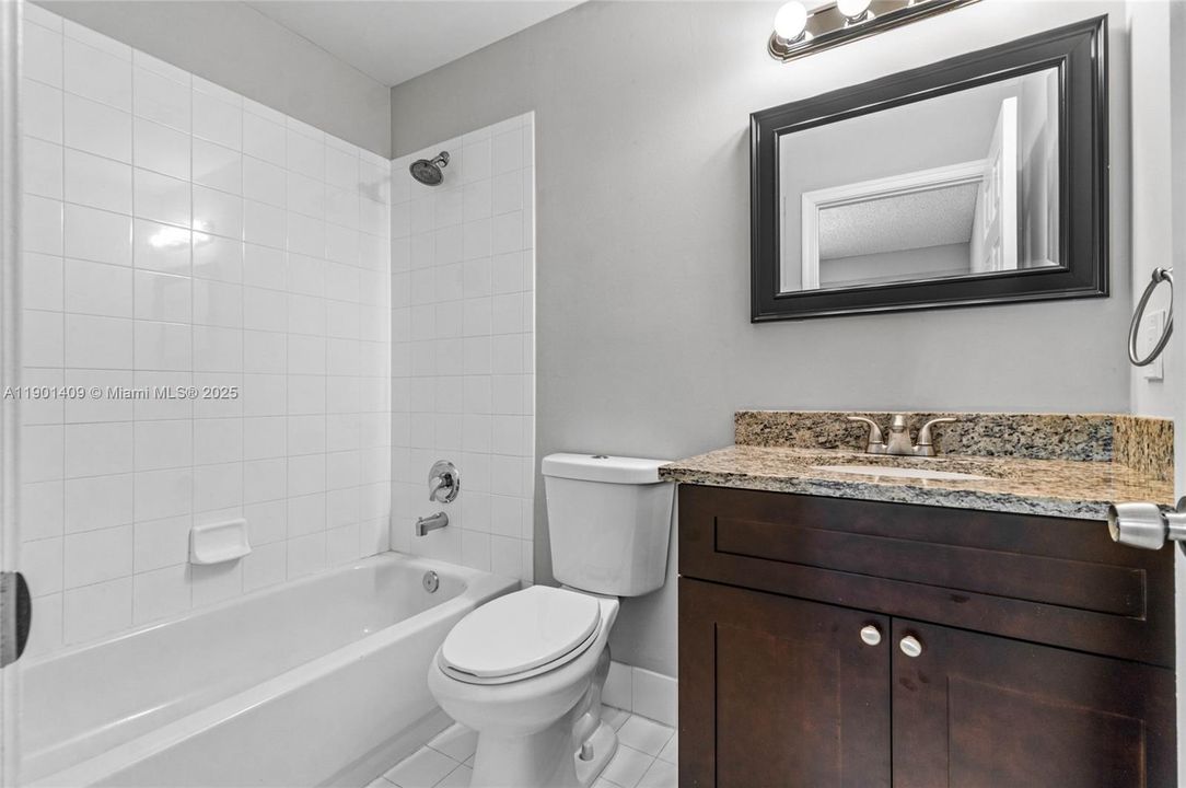 For Rent: $2,025 (2 beds, 2 baths, 1008 Square Feet)