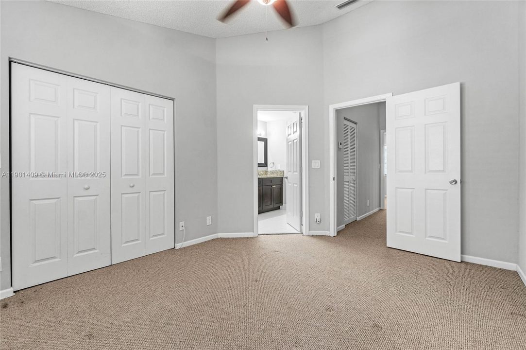 For Rent: $2,025 (2 beds, 2 baths, 1008 Square Feet)