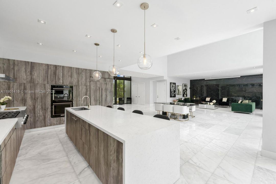 For Sale: $5,900,000 (4 beds, 4 baths, 4237 Square Feet)