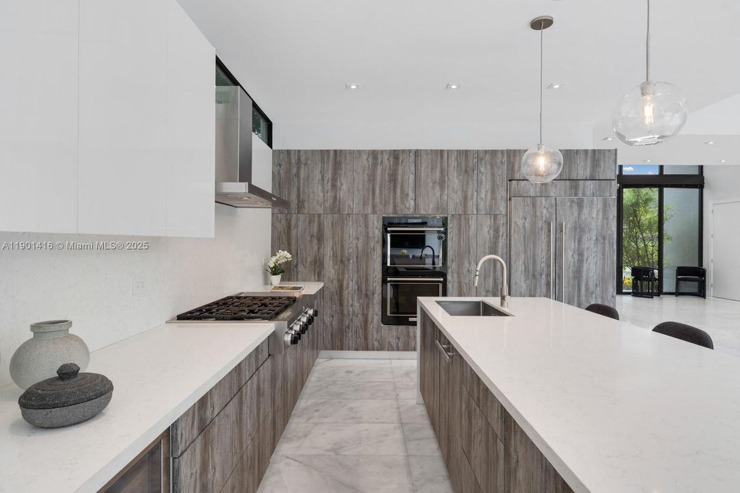 For Sale: $5,900,000 (4 beds, 4 baths, 4237 Square Feet)