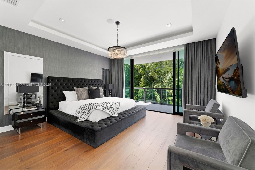 For Sale: $5,900,000 (4 beds, 4 baths, 4237 Square Feet)