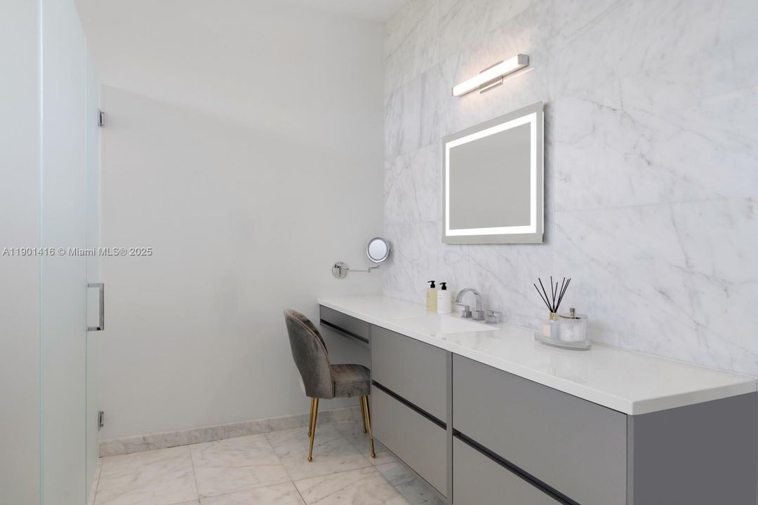 For Sale: $5,900,000 (4 beds, 4 baths, 4237 Square Feet)