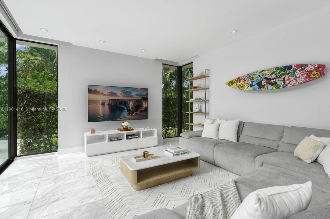 For Sale: $5,900,000 (4 beds, 4 baths, 4237 Square Feet)