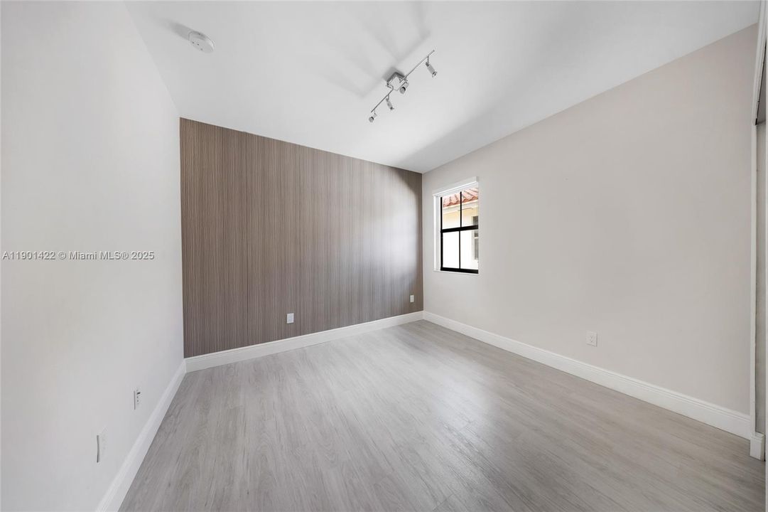 2nd bedroom upstairs