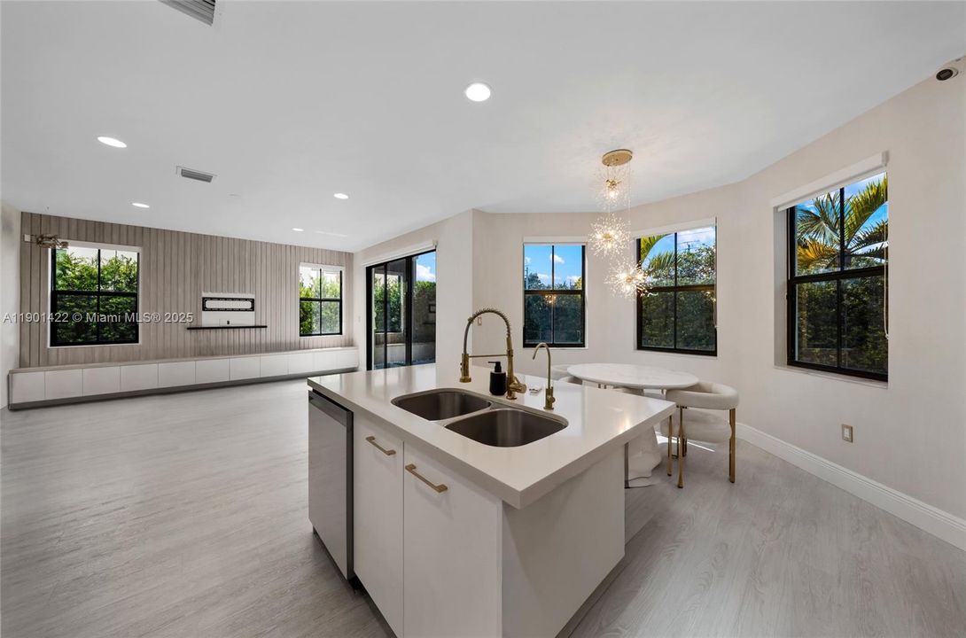 待售: $1,250,000 (4 贝兹, 4 浴室, 2878 平方英尺)