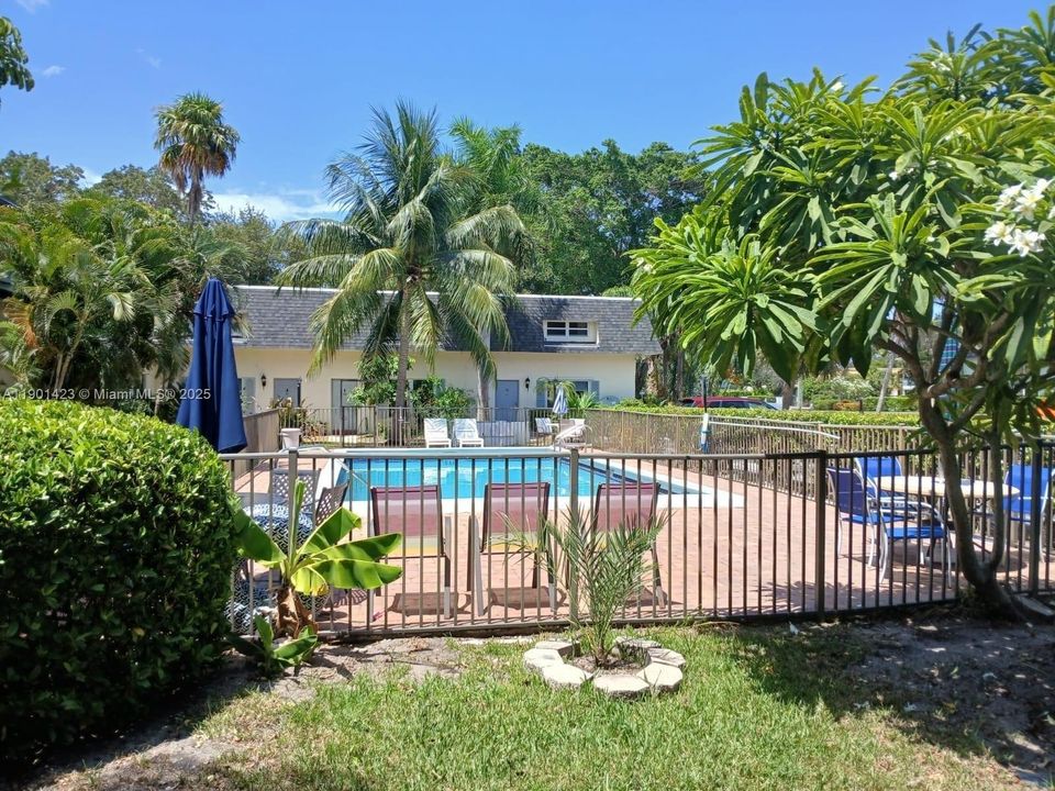 For Rent: $3,200 (3 beds, 3 baths, 1428 Square Feet)