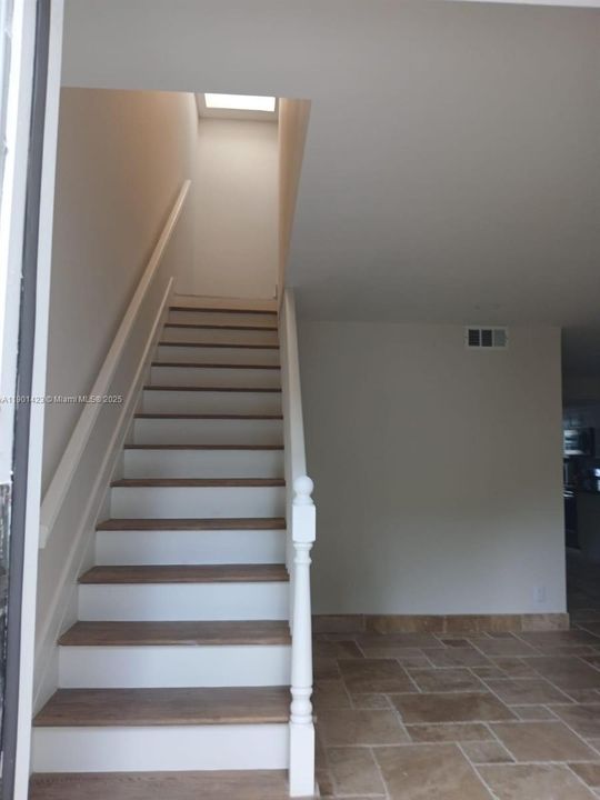 For Rent: $3,200 (3 beds, 3 baths, 1428 Square Feet)