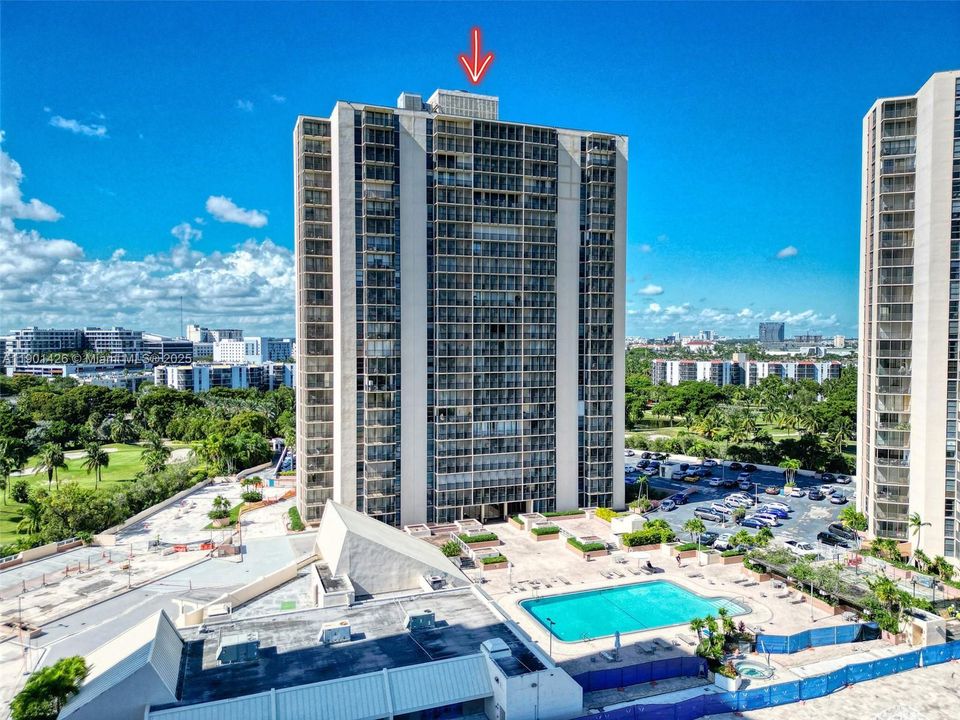 На продажу: $319,000 (2 спален, 2 ванн, 1138 Квадратных фут)