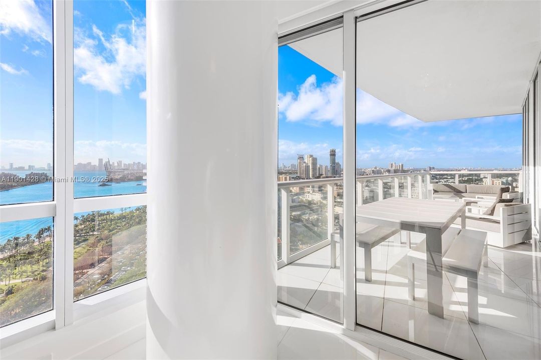 Recently Rented: $26,000 (2 beds, 2 baths, 1591 Square Feet)