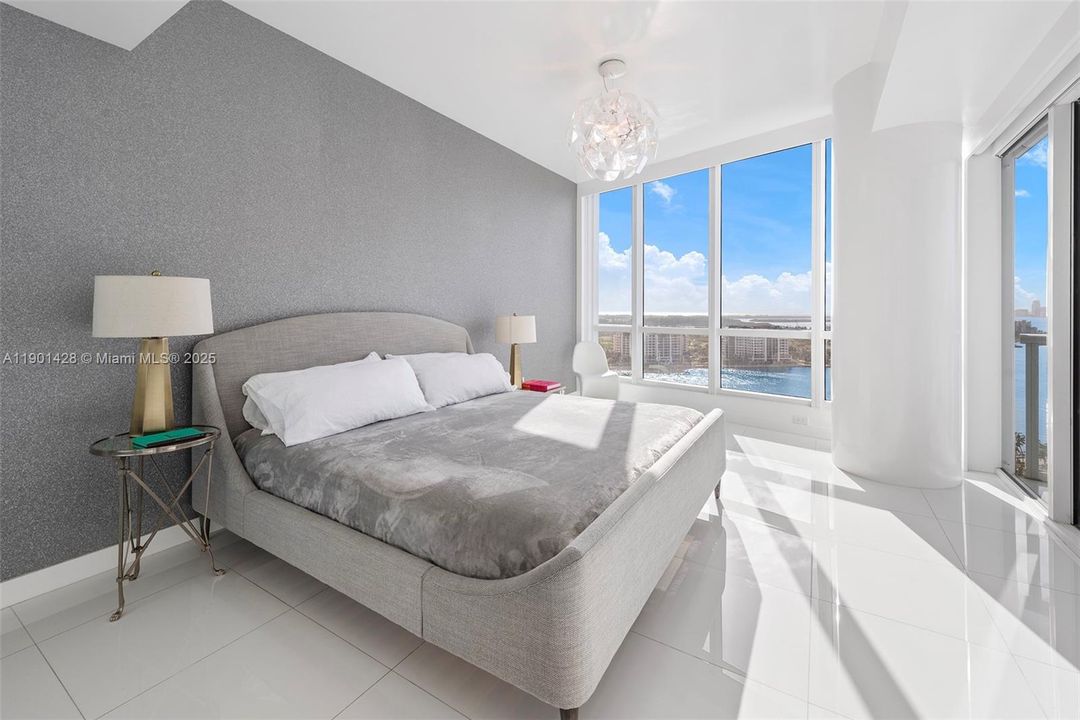 Recently Rented: $26,000 (2 beds, 2 baths, 1591 Square Feet)