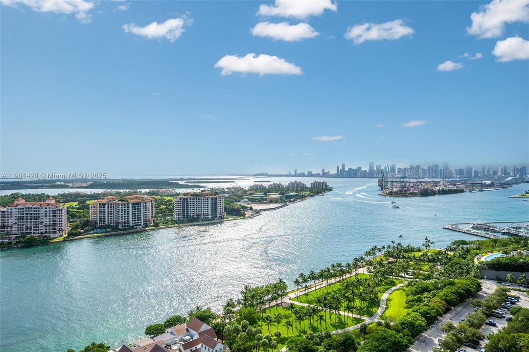 Recently Rented: $26,000 (2 beds, 2 baths, 1591 Square Feet)