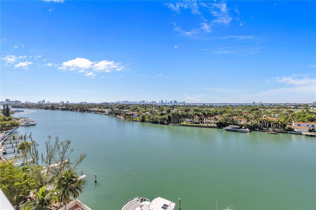 Recently Rented: $5,500 (2 beds, 2 baths, 1190 Square Feet)