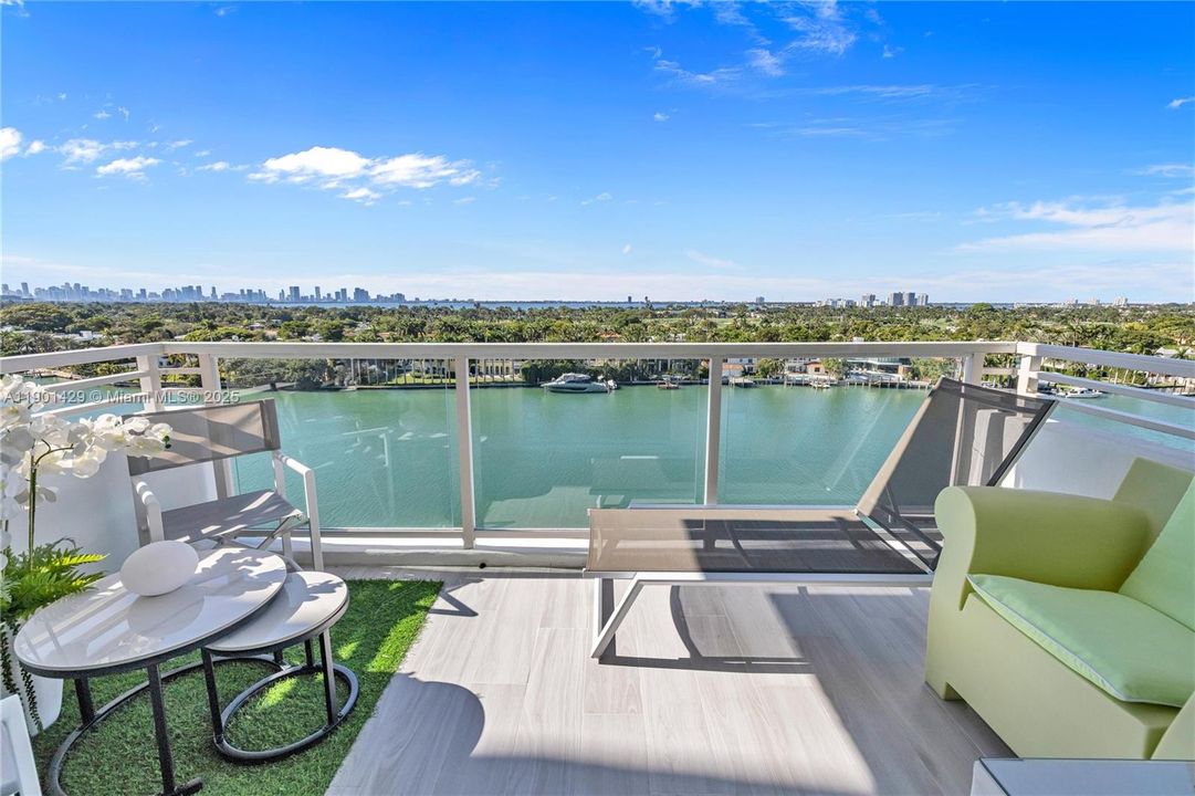 Recently Rented: $5,500 (2 beds, 2 baths, 1190 Square Feet)