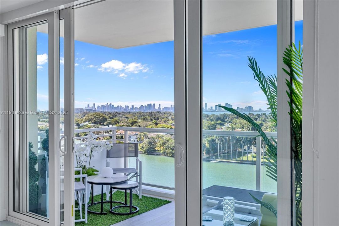 Recently Rented: $5,500 (2 beds, 2 baths, 1190 Square Feet)