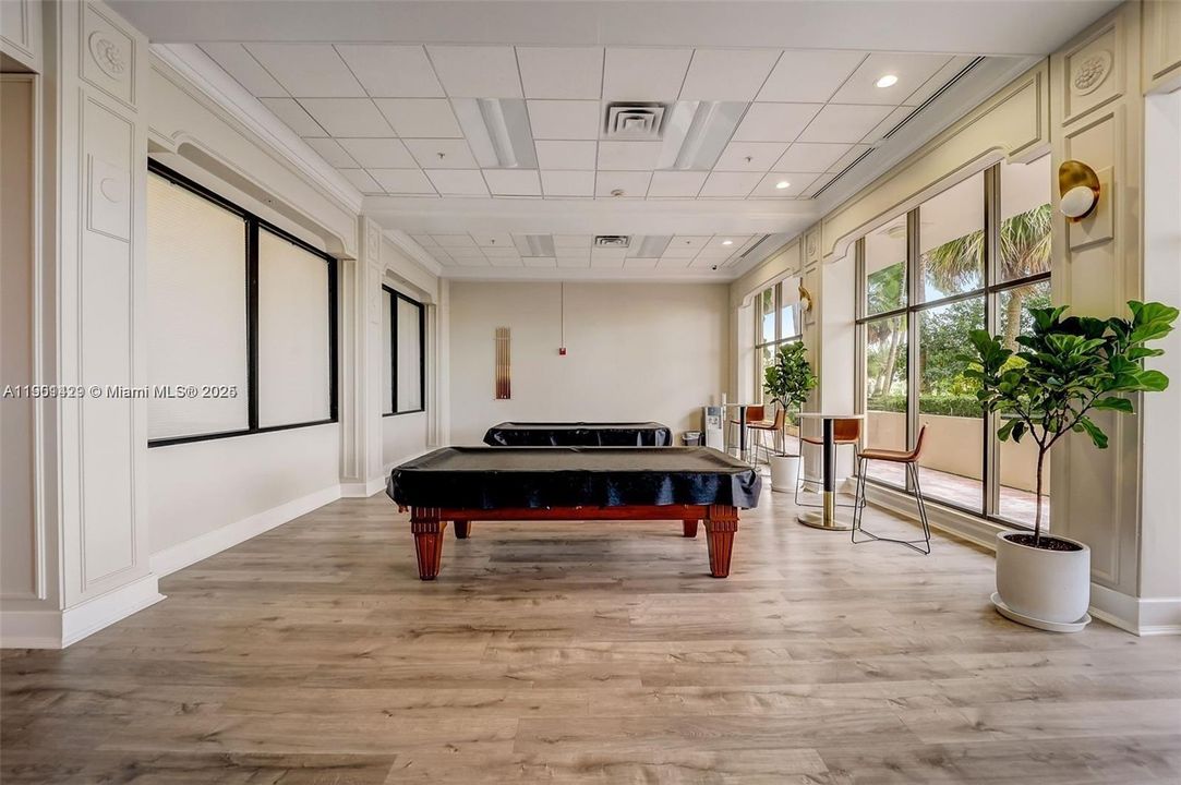 Recently Rented: $5,500 (2 beds, 2 baths, 1190 Square Feet)