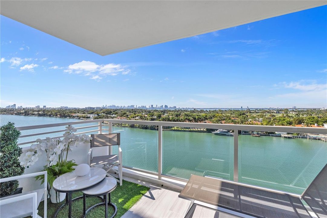 Recently Rented: $5,500 (2 beds, 2 baths, 1190 Square Feet)