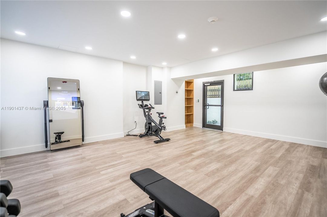 Activo con contrato: $2,800 (2 camas, 2 baños, 1000 Pies cuadrados)