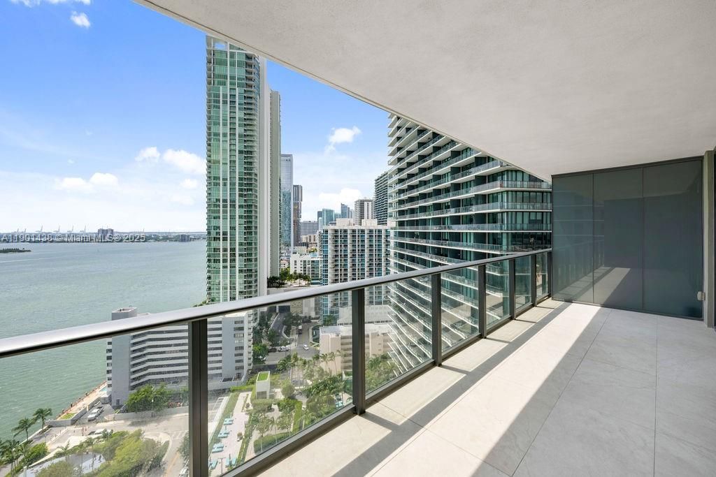 最近租的: $5,900 (2 贝兹, 3 浴室, 1151 平方英尺)