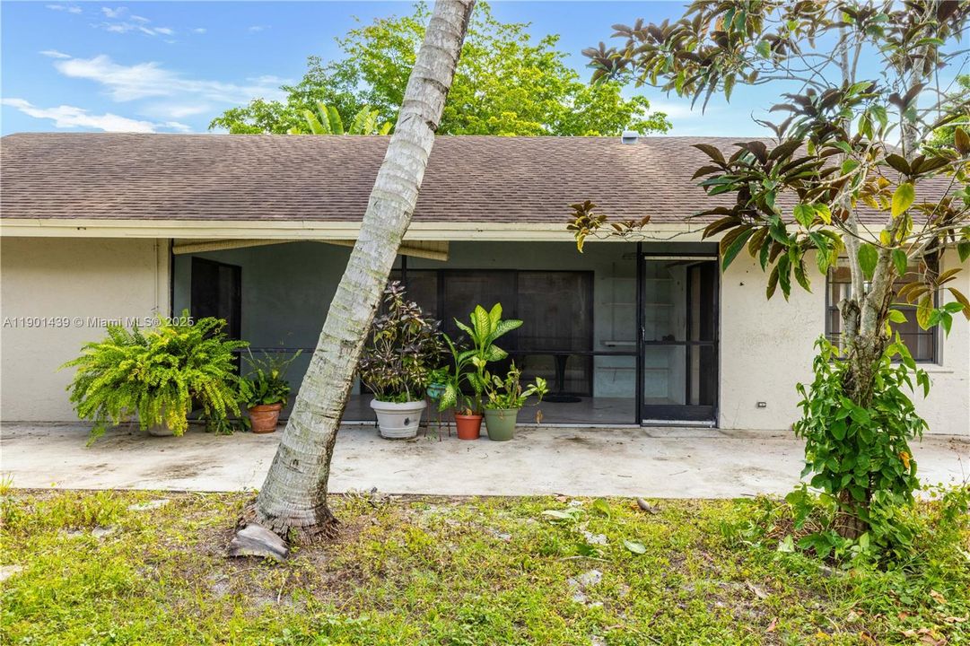 Recently Sold: $480,000 (3 beds, 2 baths, 1466 Square Feet)