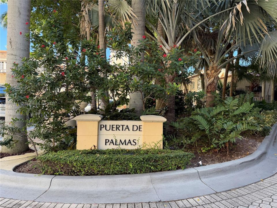 待售: $550,000 (2 贝兹, 2 浴室, 1072 平方英尺)