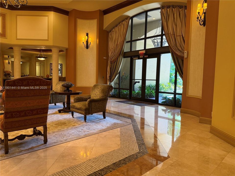 待售: $550,000 (2 贝兹, 2 浴室, 1072 平方英尺)