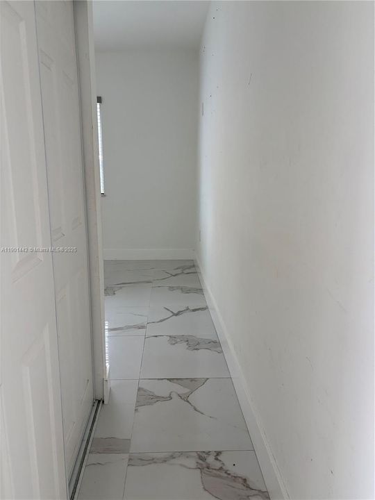 For Rent: $1,500 (1 beds, 1 baths, 4212 Square Feet)