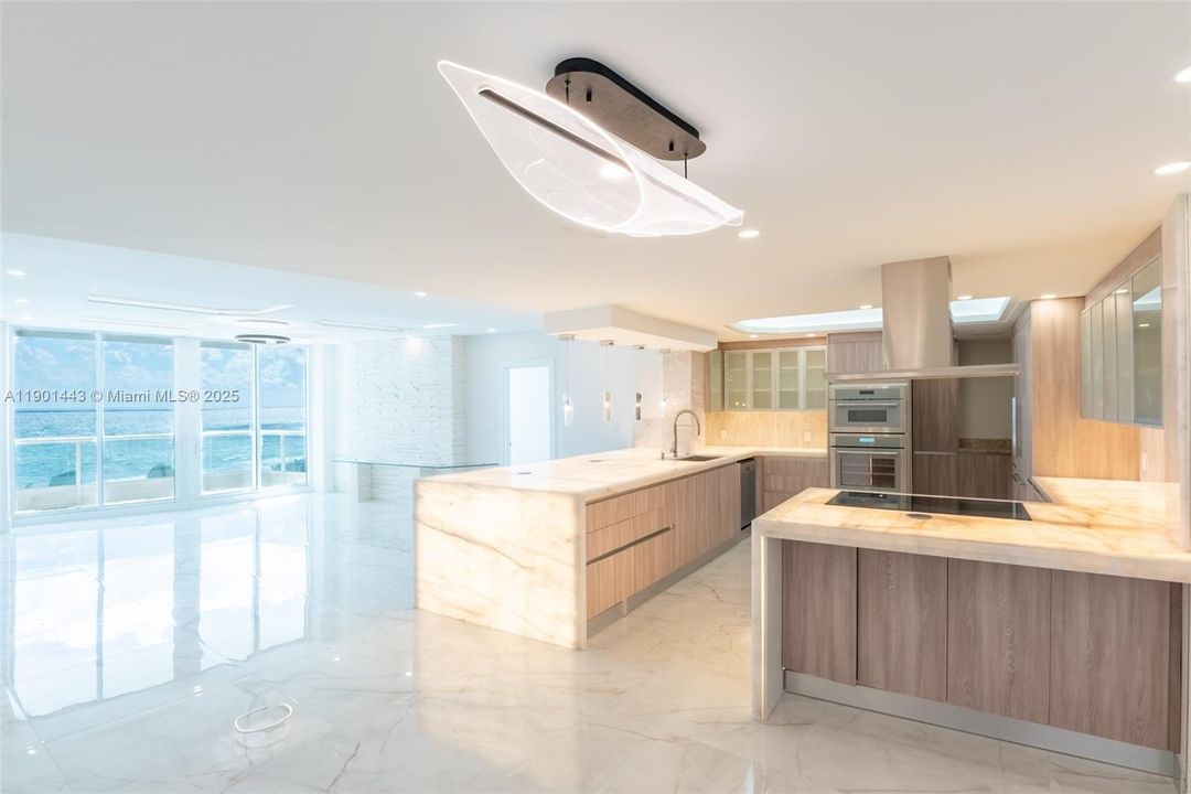 For Sale: $2,890,000 (2 beds, 2 baths, 1904 Square Feet)