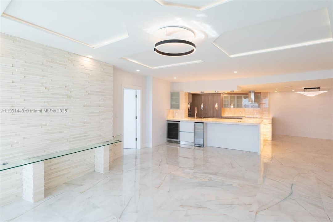 For Sale: $2,890,000 (2 beds, 2 baths, 1904 Square Feet)