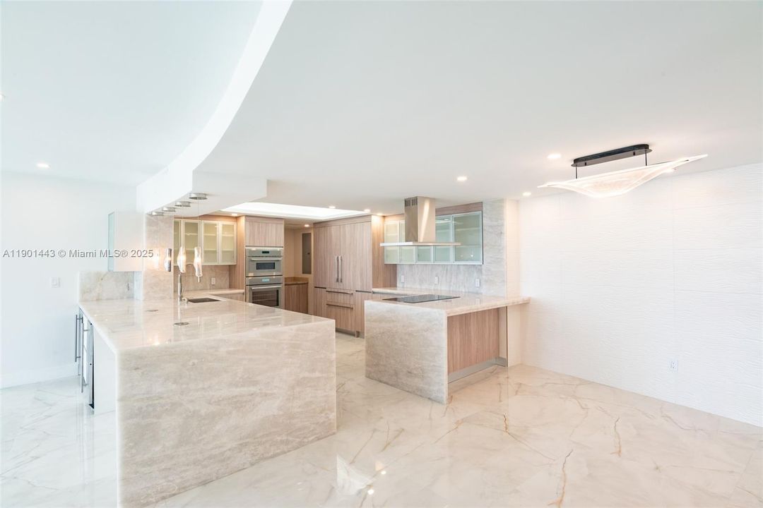 For Sale: $2,890,000 (2 beds, 2 baths, 1904 Square Feet)