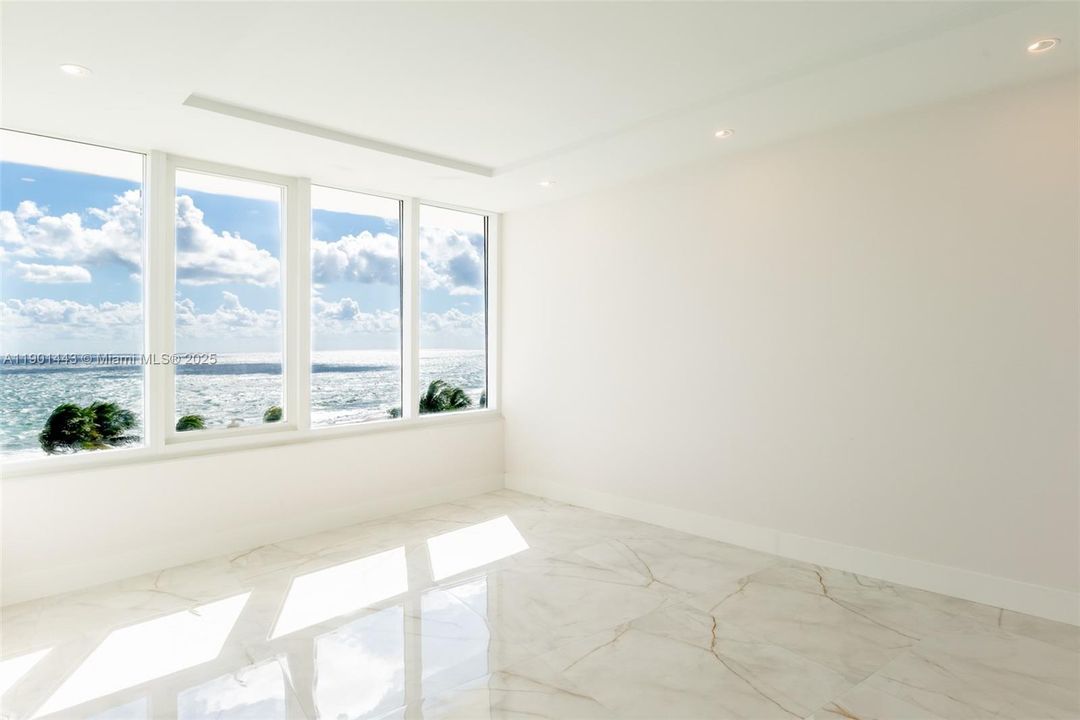 For Sale: $2,890,000 (2 beds, 2 baths, 1904 Square Feet)