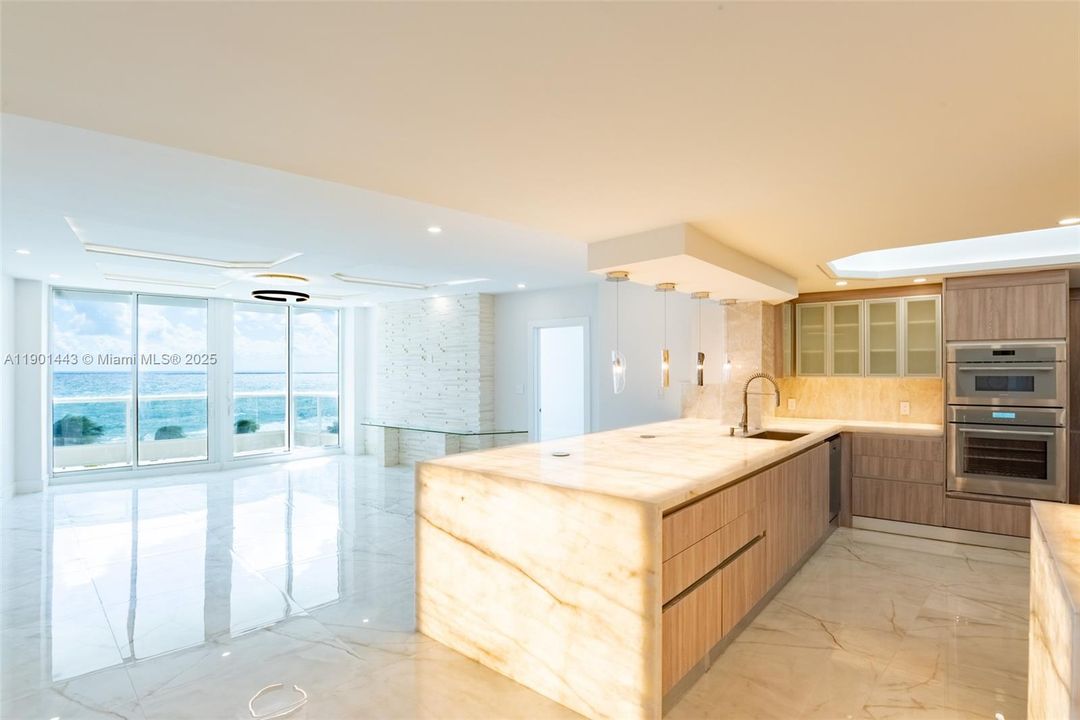 For Sale: $2,890,000 (2 beds, 2 baths, 1904 Square Feet)