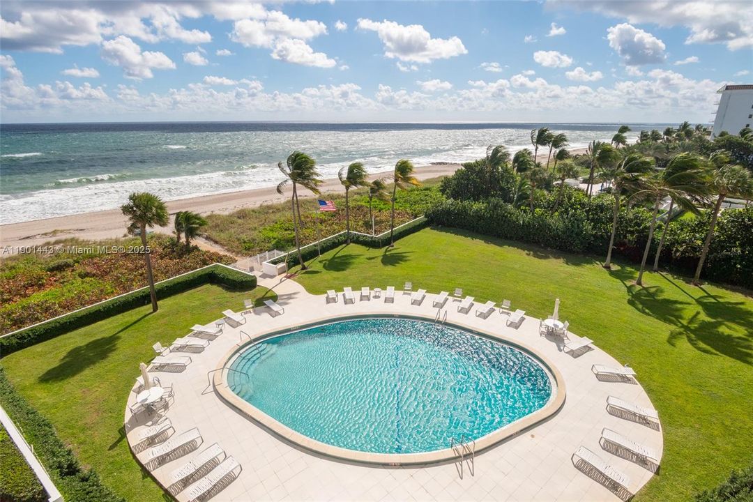 For Sale: $2,890,000 (2 beds, 2 baths, 1904 Square Feet)