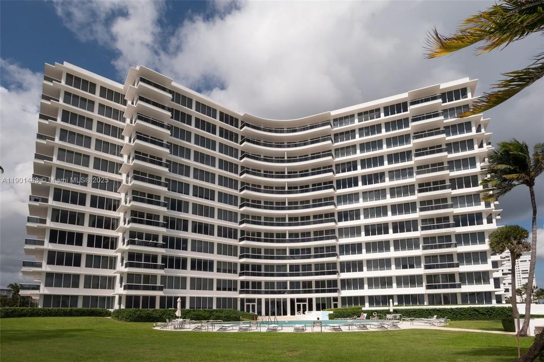 For Sale: $2,890,000 (2 beds, 2 baths, 1904 Square Feet)