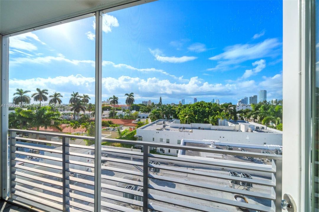 Recently Rented: $2,495 (1 beds, 1 baths, 694 Square Feet)