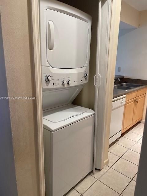 Active With Contract: $1,650 (2 beds, 2 baths, 0 Square Feet)