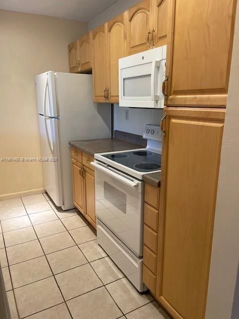 Active With Contract: $1,650 (2 beds, 2 baths, 0 Square Feet)