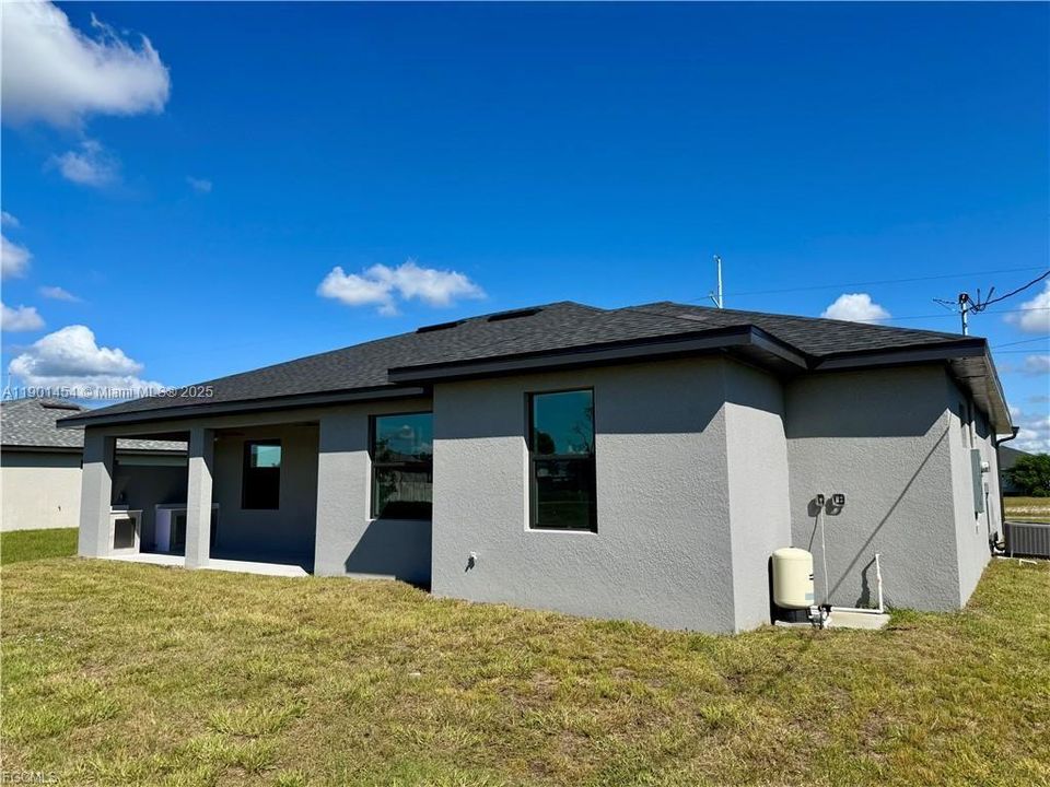 На продажу: $384,900 (3 спален, 2 ванн, 0 Квадратных фут)