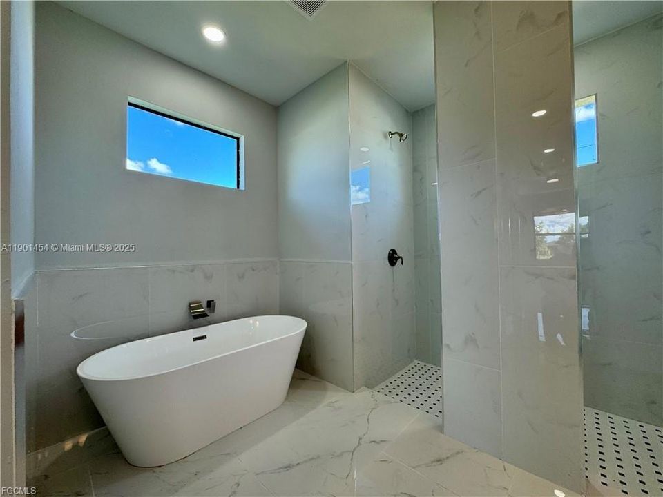 На продажу: $384,900 (3 спален, 2 ванн, 0 Квадратных фут)