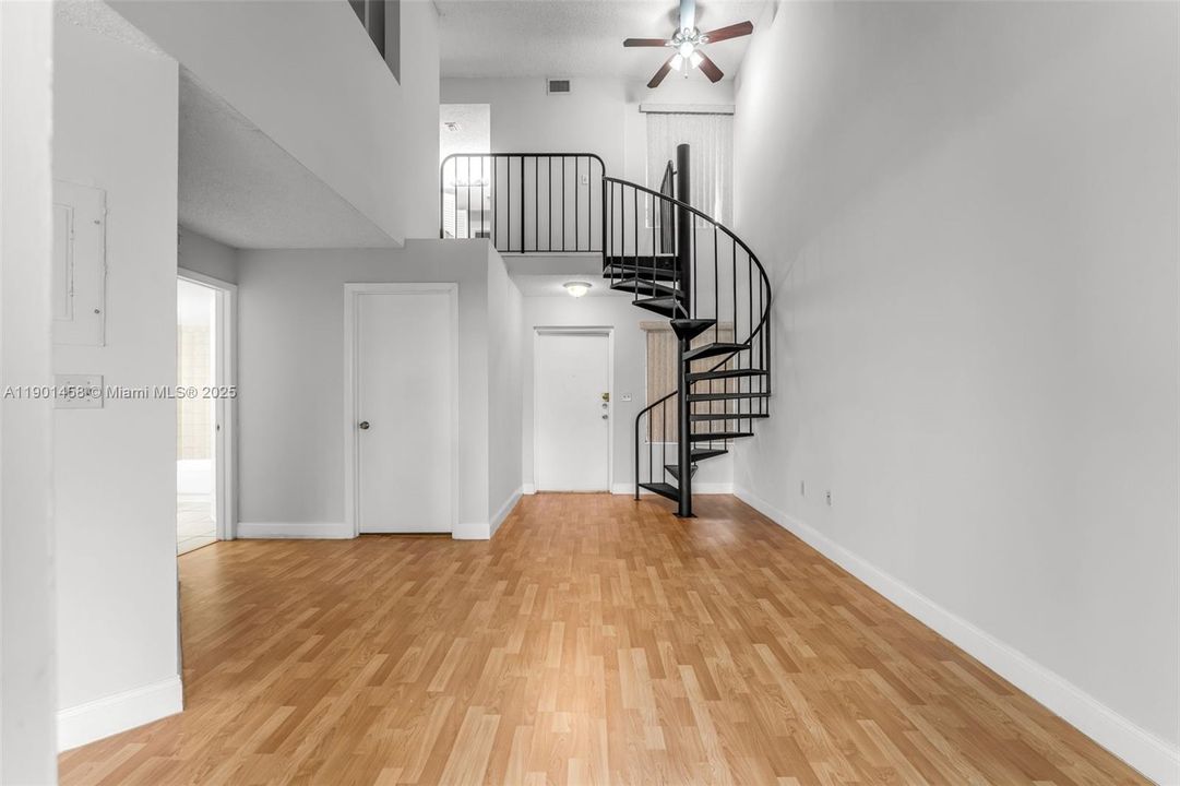 Recently Rented: $2,200 (2 beds, 2 baths, 1132 Square Feet)