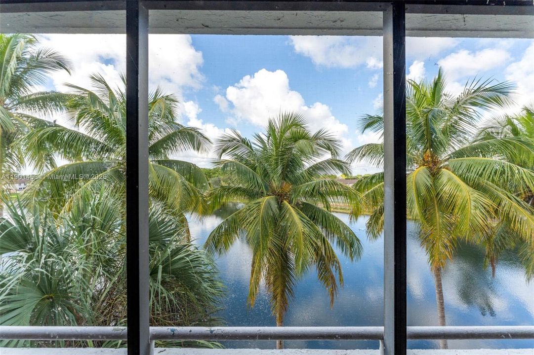 Recently Rented: $2,200 (2 beds, 2 baths, 1132 Square Feet)