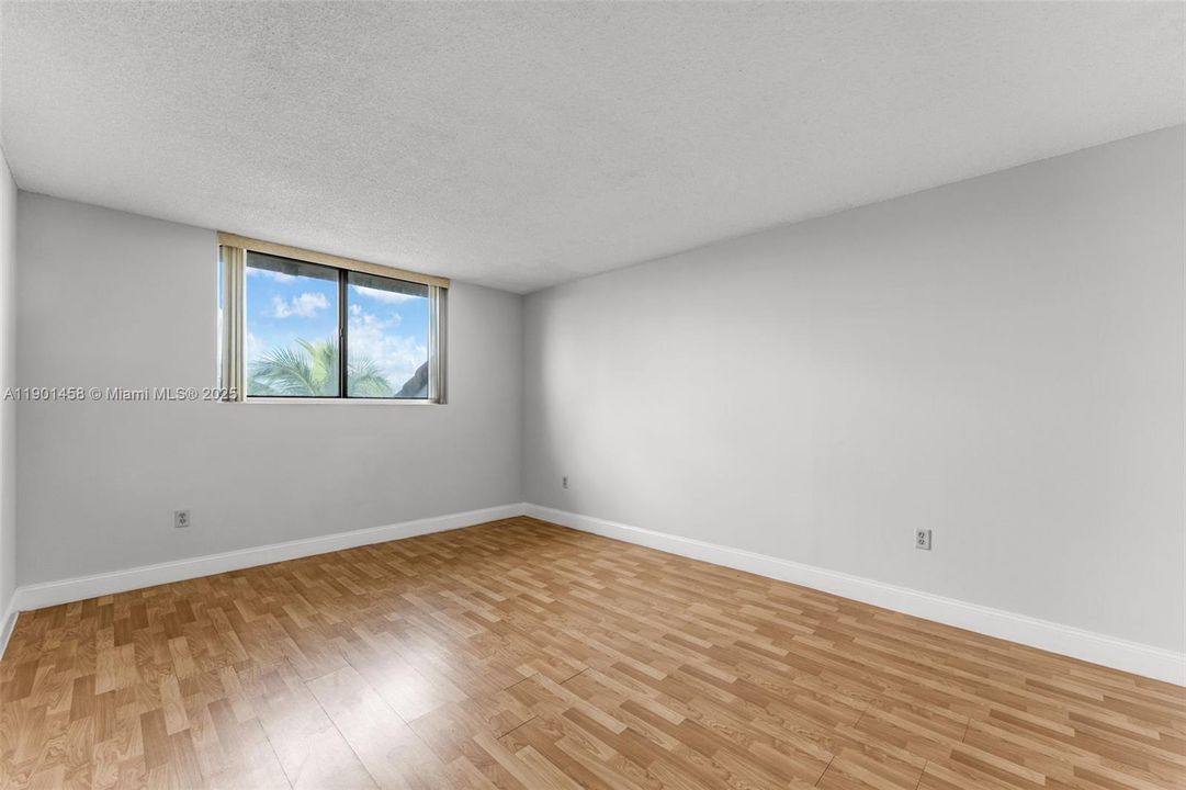 Recently Rented: $2,200 (2 beds, 2 baths, 1132 Square Feet)