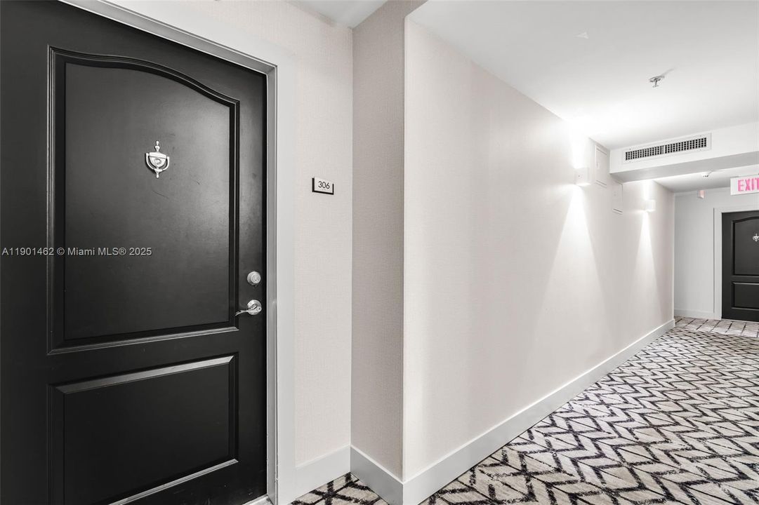 待售: $945,000 (2 贝兹, 2 浴室, 1367 平方英尺)