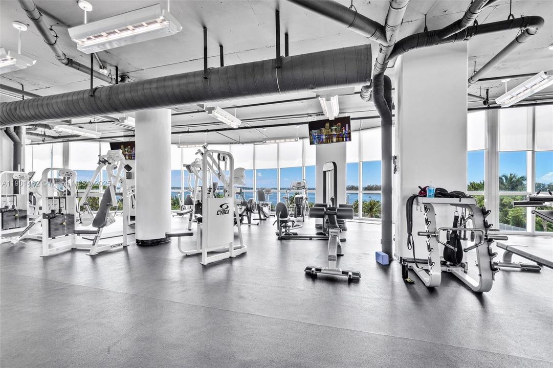 待售: $945,000 (2 贝兹, 2 浴室, 1367 平方英尺)