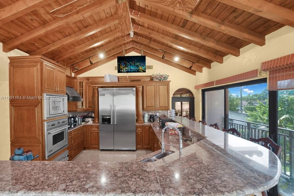 For Sale: $2,199,900 (6 beds, 5 baths, 4246 Square Feet)