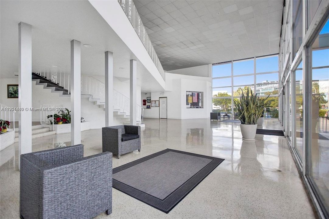 最近售出: $115,000 (0 贝兹, 1 浴室, 0 平方英尺)