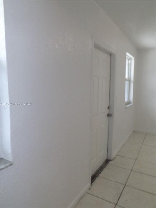 For Rent: $1,350 (1 beds, 1 baths, 0 Square Feet)